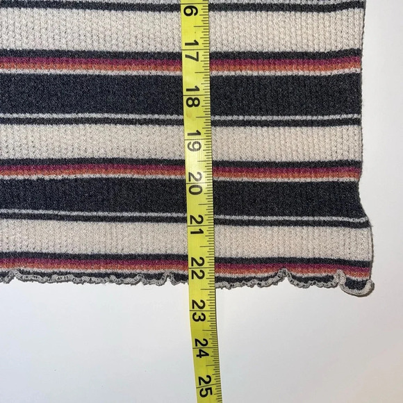 American Eagle Cream & Olive Green Stripe Knit Short Sleeve Top Medium Women’s - Picture 7 of 9